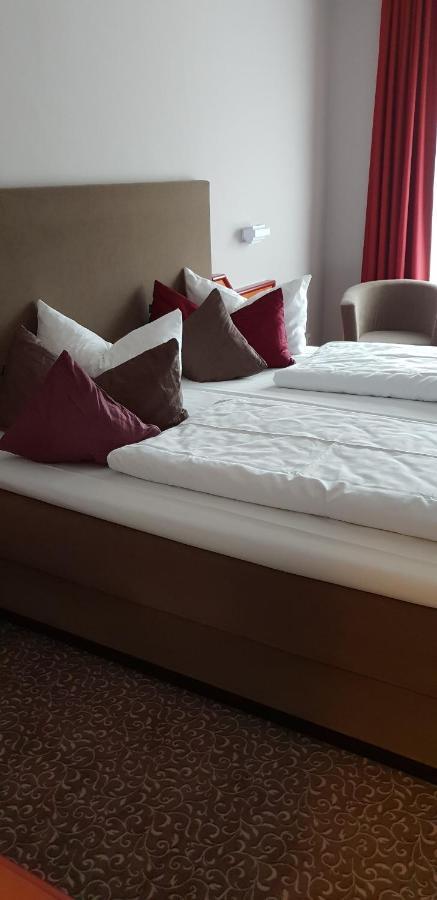 Hotel Victoria باد كروزناش المظهر الخارجي الصورة